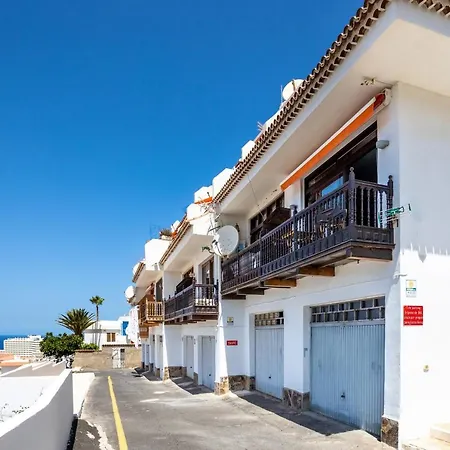 Ocean And Siam Park View 公寓